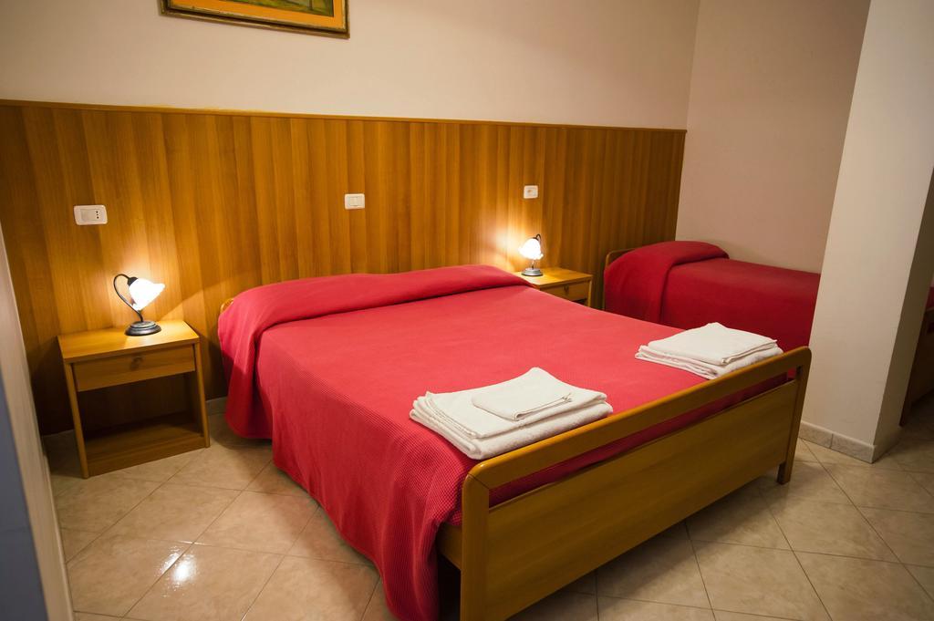 Albergo Magrini Della Genga Дженга Номер фото