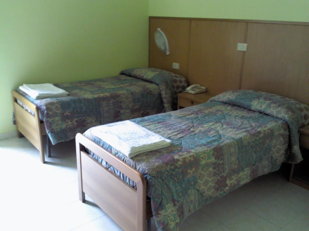Albergo Magrini Della Genga Дженга Номер фото